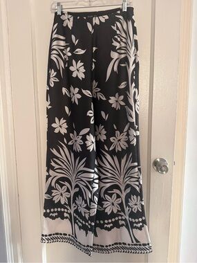 Satin feel Tropical Black Cream Pattern wide leg pants resort wear EUR 38 MX 28